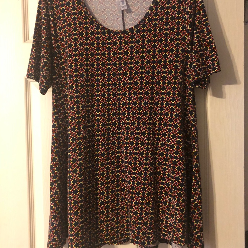 SOLD - Cute LuLaRoe Top.  Excellent condition